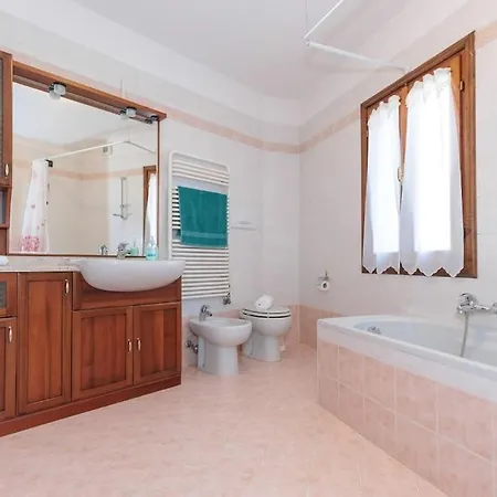 Holiday home Graziosa Casa Indipendente & Park Free Solighetto